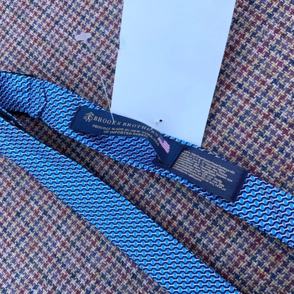 NEW Brooks Brothers Bow Tie Blue Chain Link Rare Sample Made In USA